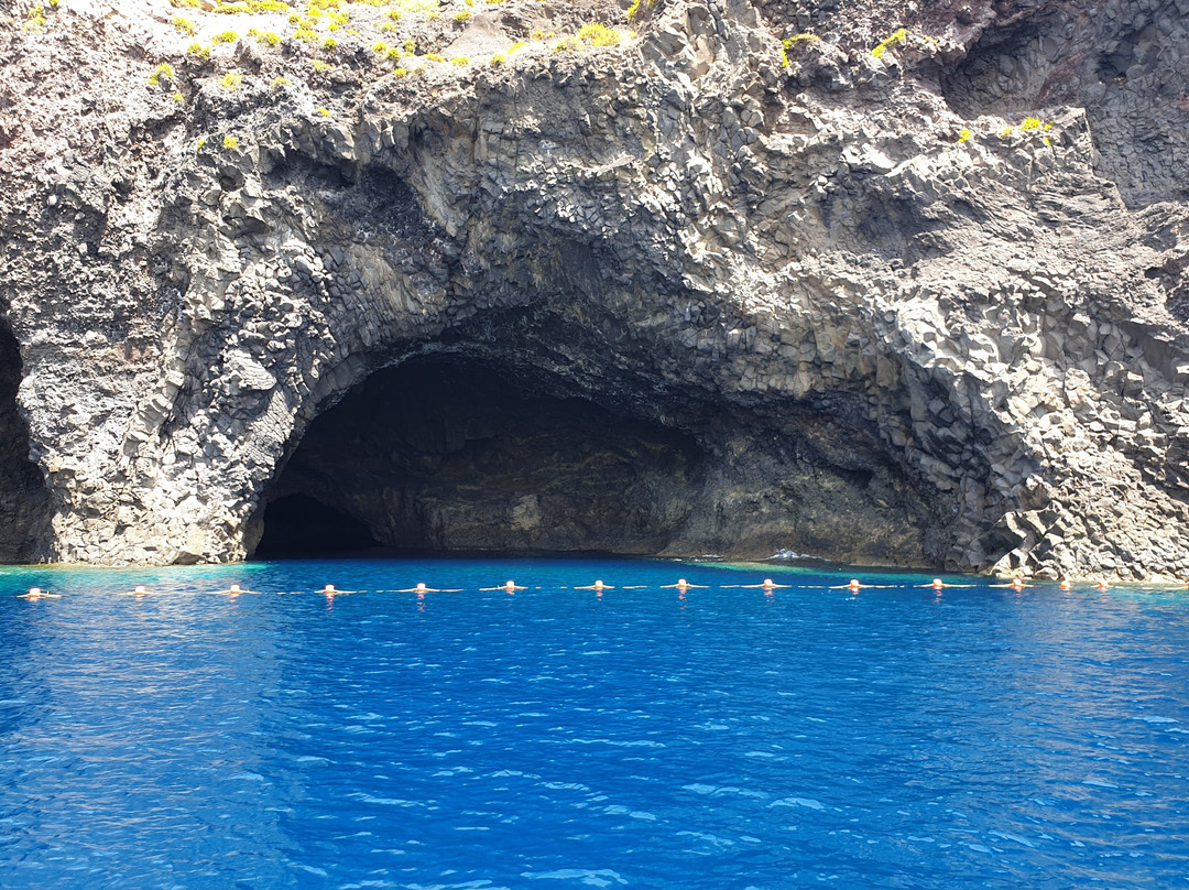 Grotta del bue marino景点图片