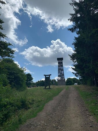 Lookout tower on Velky Lopeník景点图片