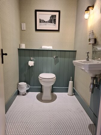 Bel & The Dragon at The George主图