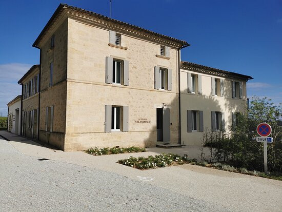 瓦伦德酒庄酒店主图