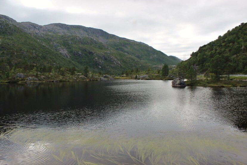 Nedre Kåringsvatnet景点图片