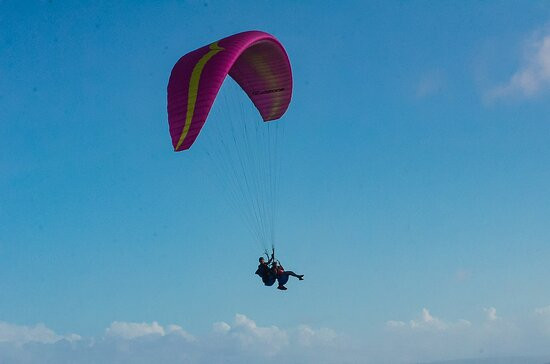 High 5 Paragliding-Carmona必去景点