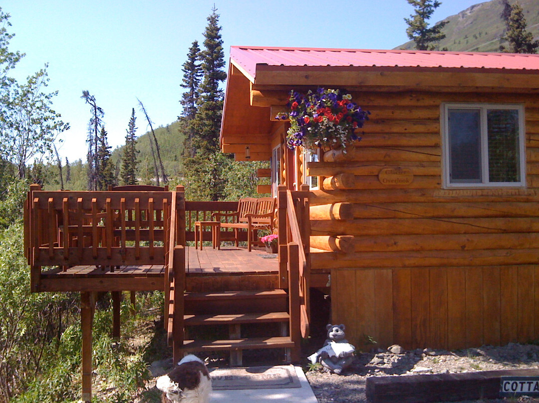 Tundra Rose Guest Cottages