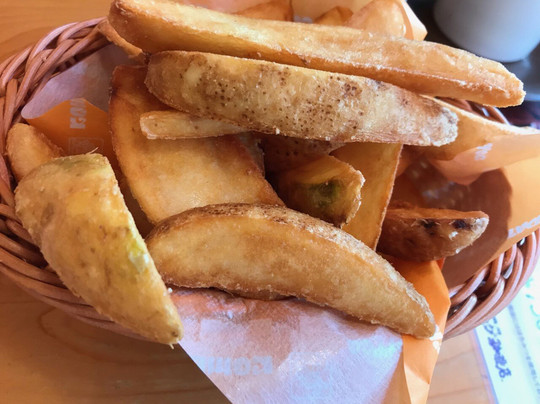 コメダ珈琲店　長崎時津店