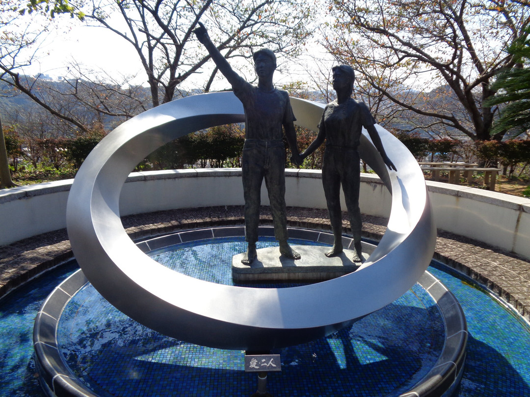 Peace Monument Ai Futari景点图片