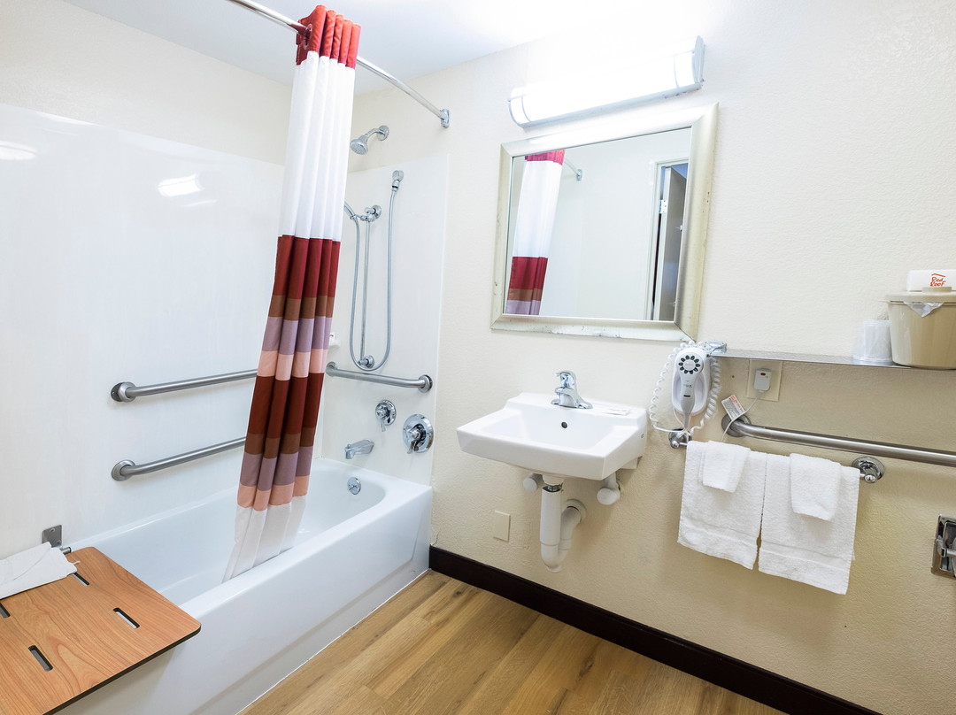 Red Roof Inn Cleveland - Westlake主图