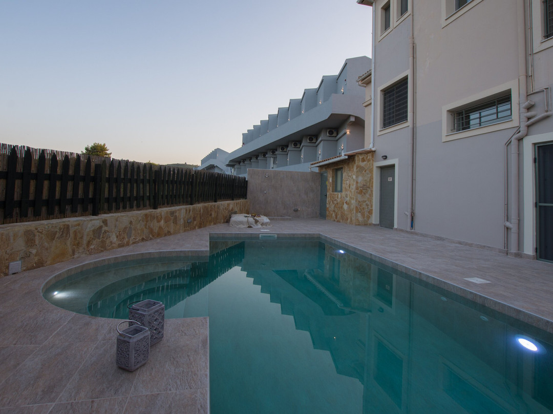 Golden Coast Boutique - Luxury Living