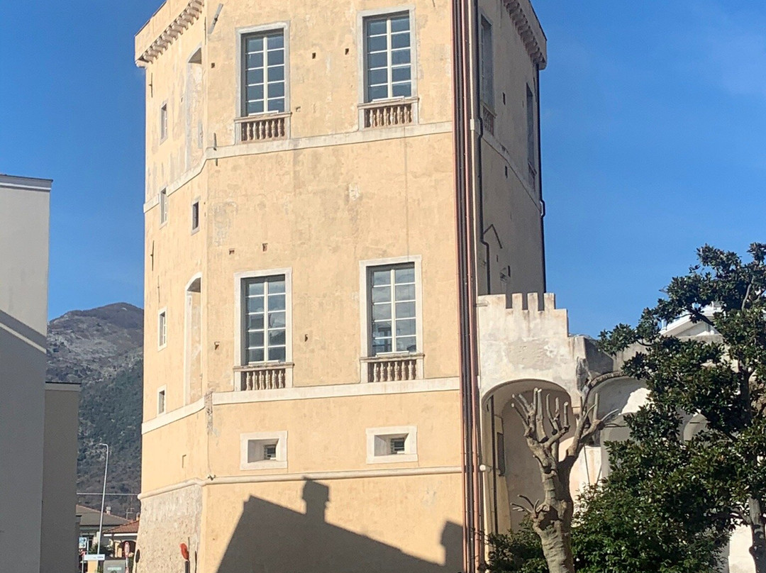 Torre Pentagonale Di Loano-洛阿诺必去景点