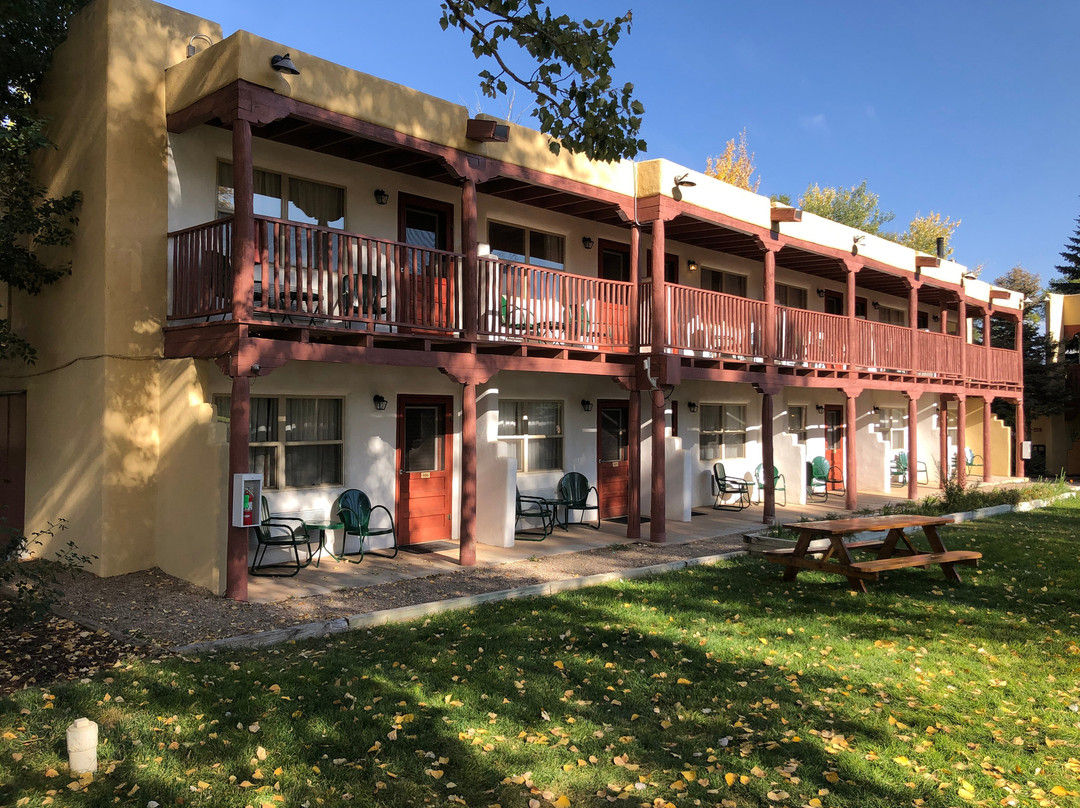 El Pueblo Lodge主图