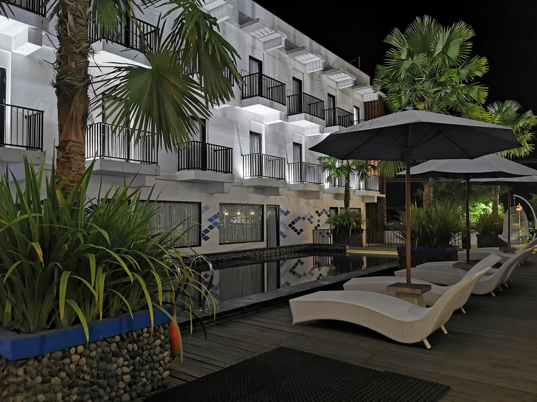 Swiss-Belcourt Lombok主图