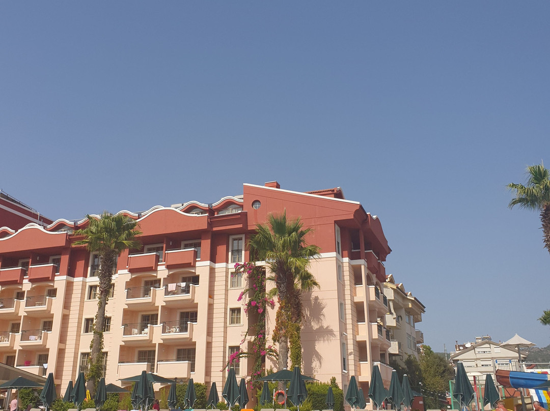 阿依达俱乐部酒店主图