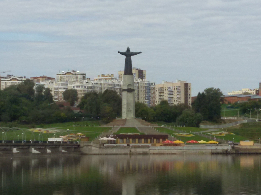 Monument Materi - Pokrovitelnitse景点图片