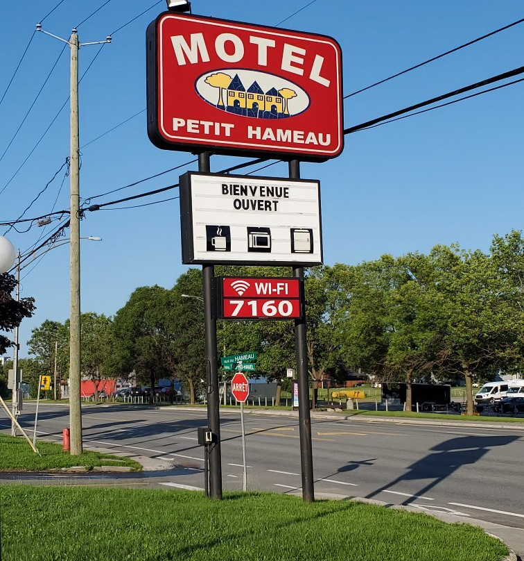 Motel Petit Hameau主图
