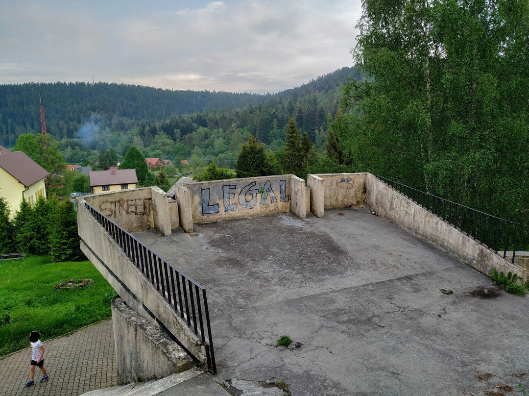 Pomnik Obrońcom Cisnej I Okolic Z Lat 1944-47景点图片