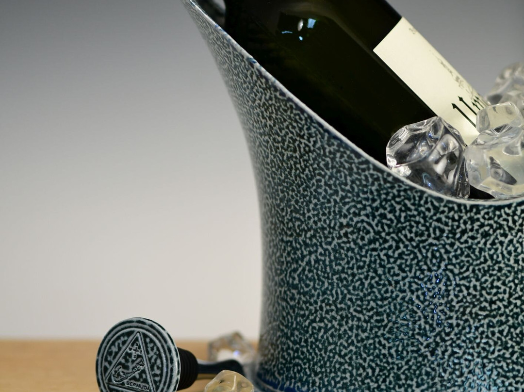 Jon Faulkner Pottery-Sandys Parish必去景点