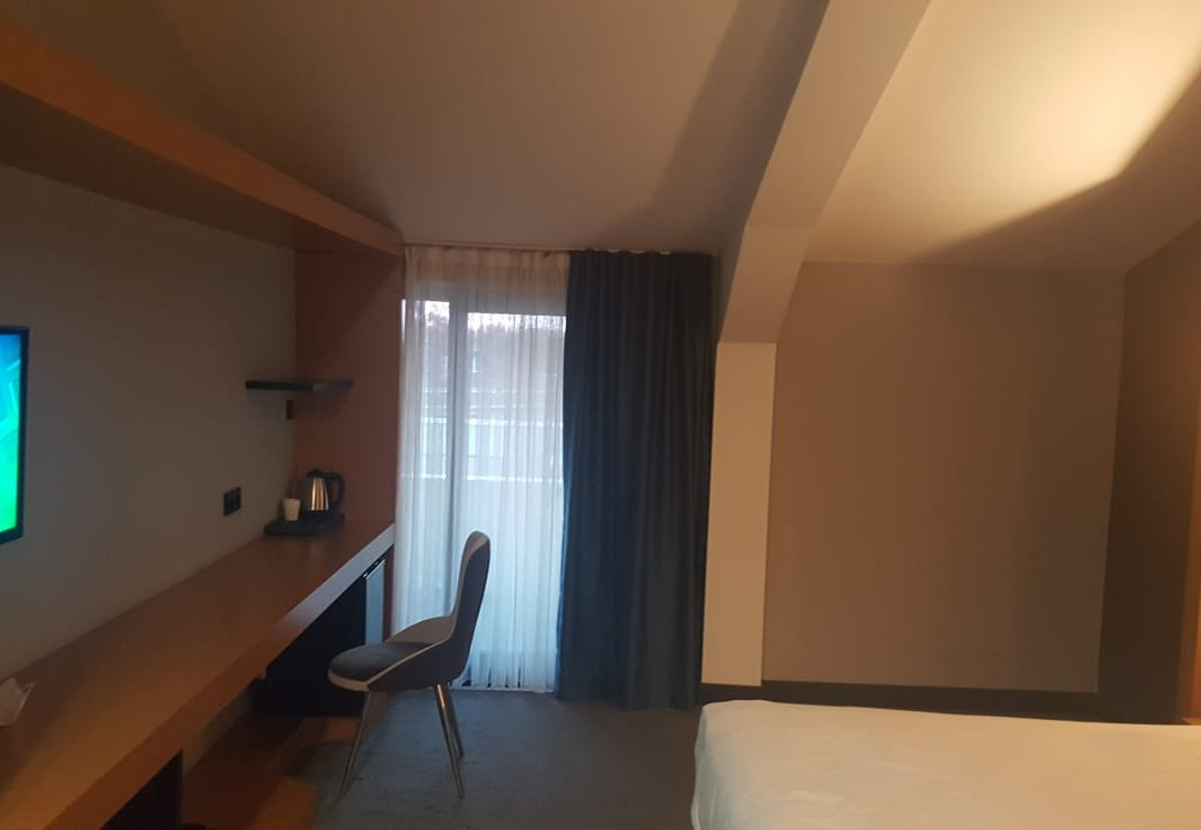 Roof 264 Hotel And Suites主图