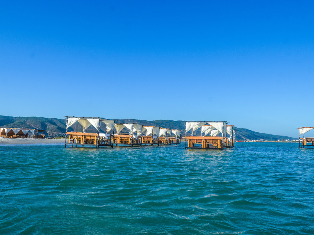 Ghar El Melh餐馆和美食-Restaurant Columbos CouCou Dream Beach