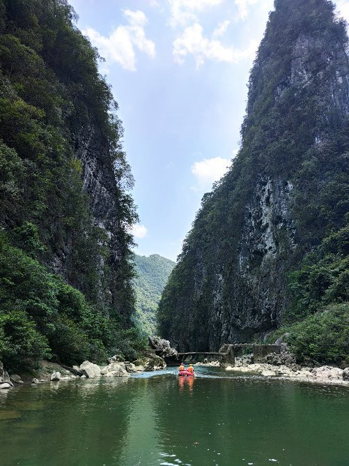 水春河漂流景点图片