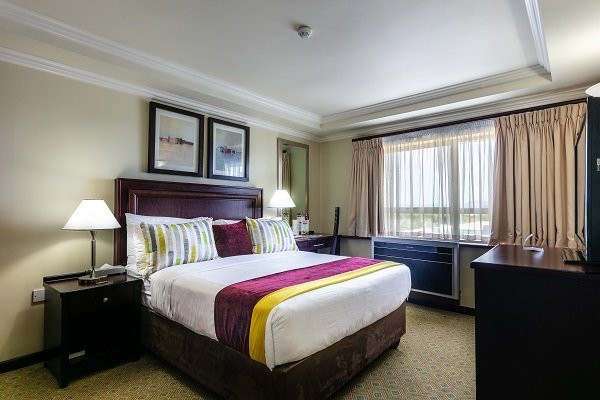 Cresta President Hotel主图
