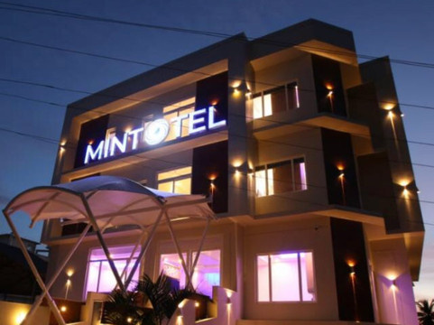 瓦亚纳德明托特尔酒店主图