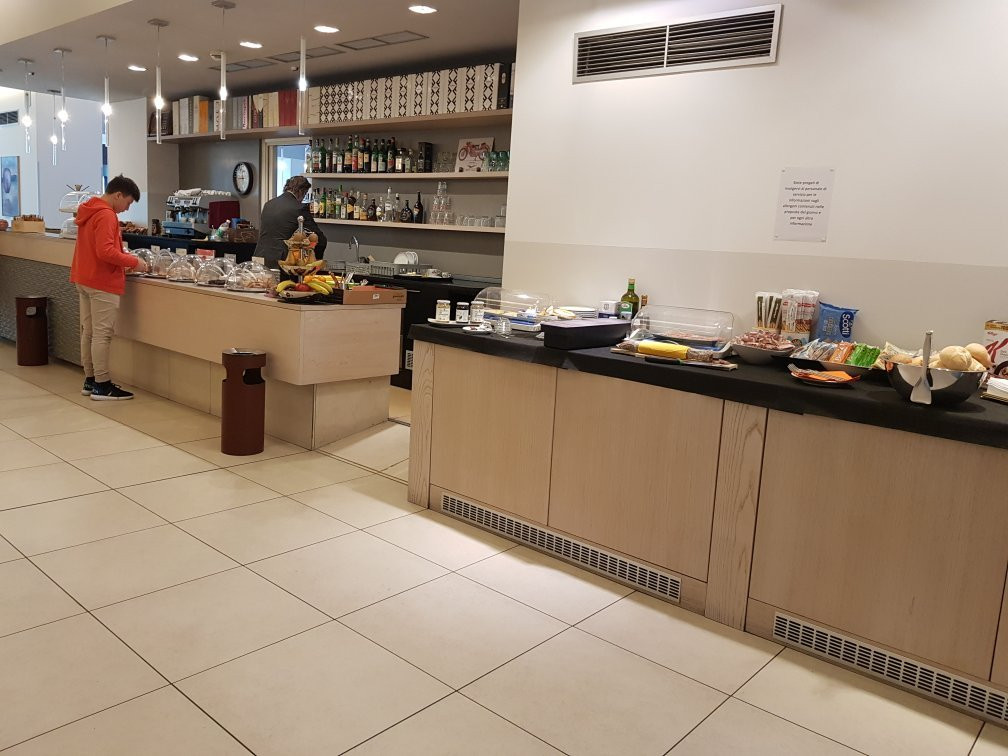 露克丝酒店主图