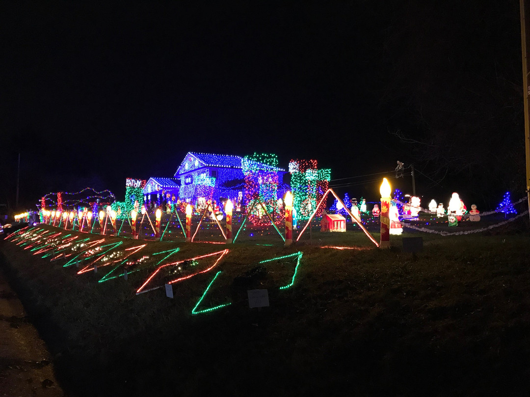 Santa Claus Lane-Bear必去景点