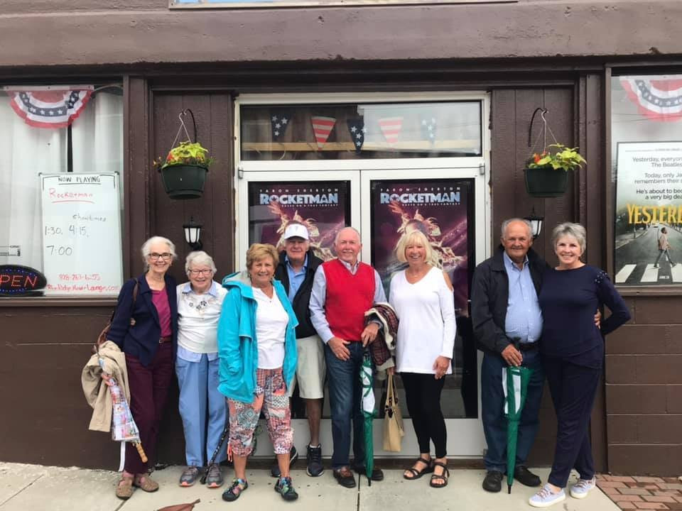 Blue Ridge Movie Lounge-West Jefferson必去景点