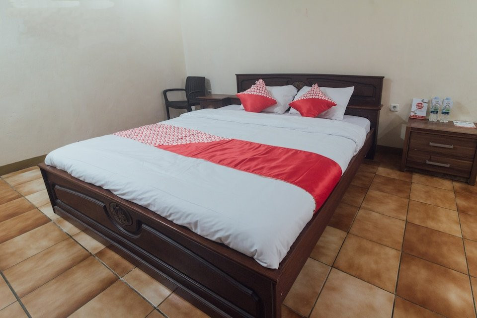 Oyo 1688 Collin Beach Hotel主图