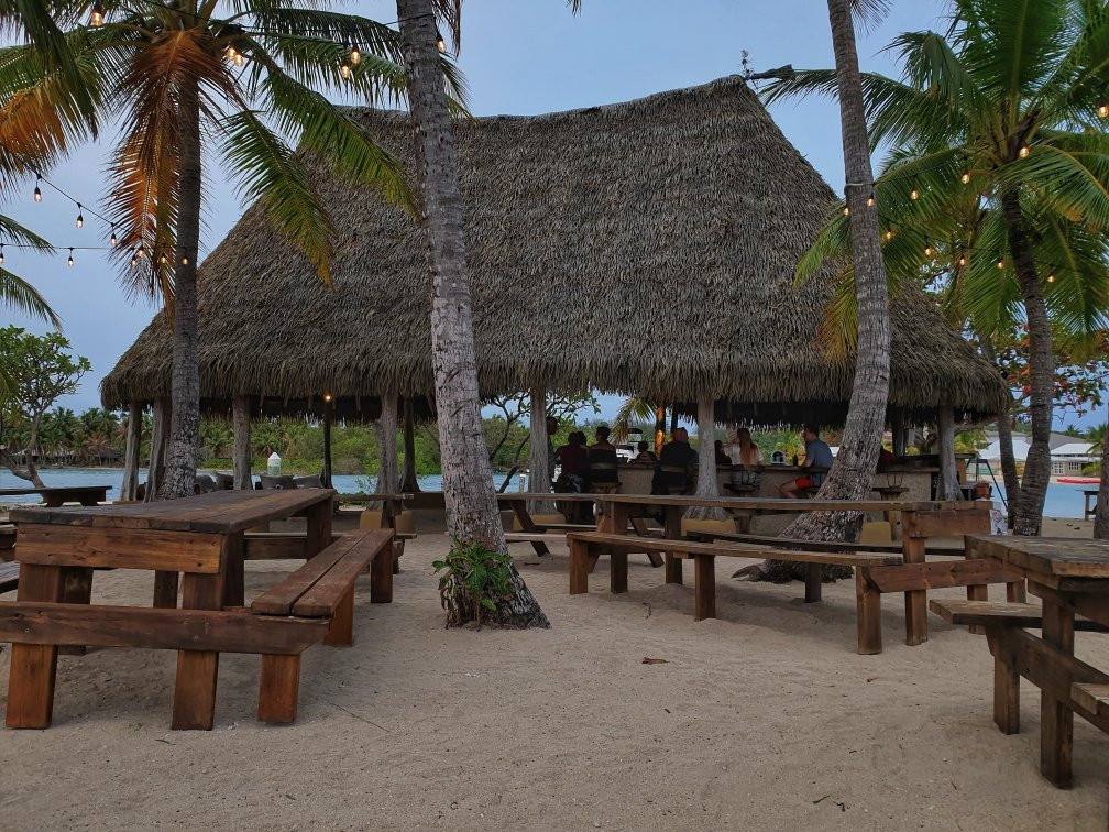 Musket Cove Yacht Club Island Bar景点图片