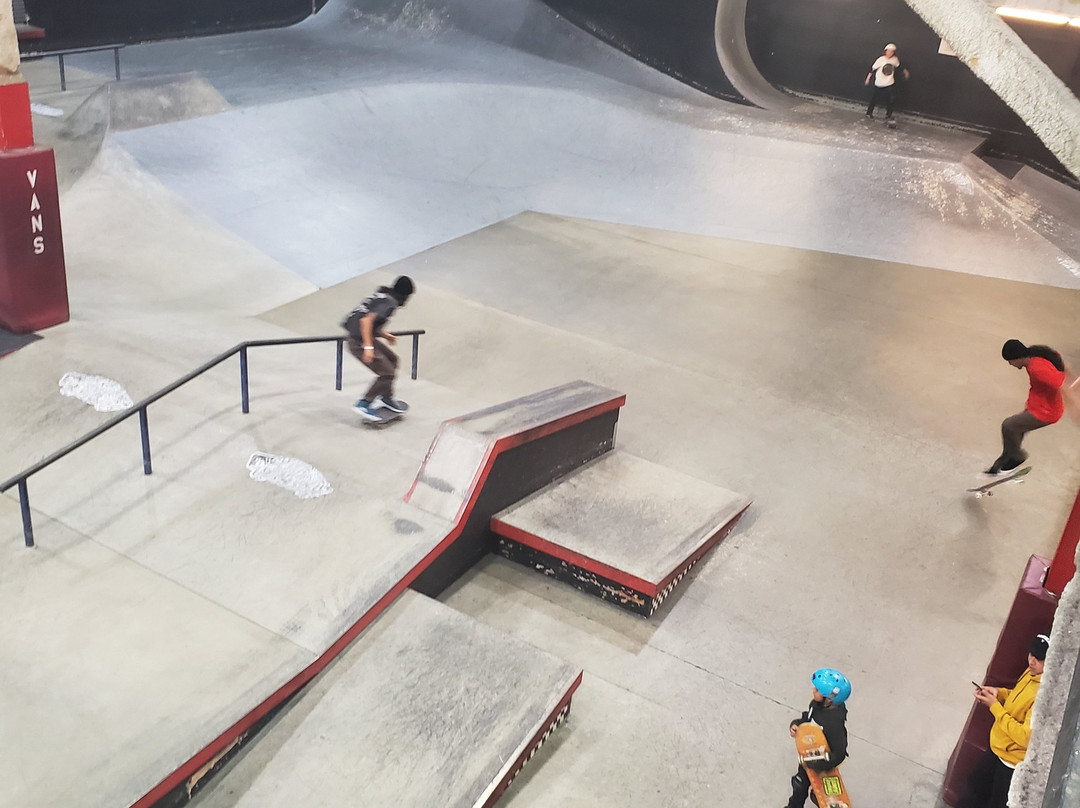 Vans Skatepark-橘子郡必去景点