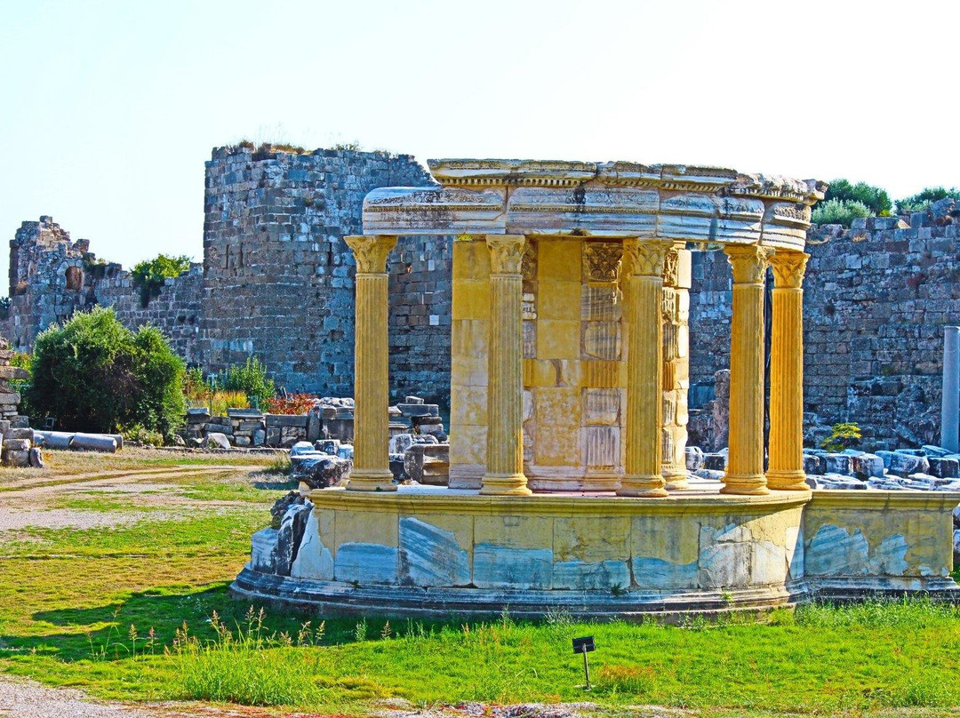 Tyche Tapinagi景点图片