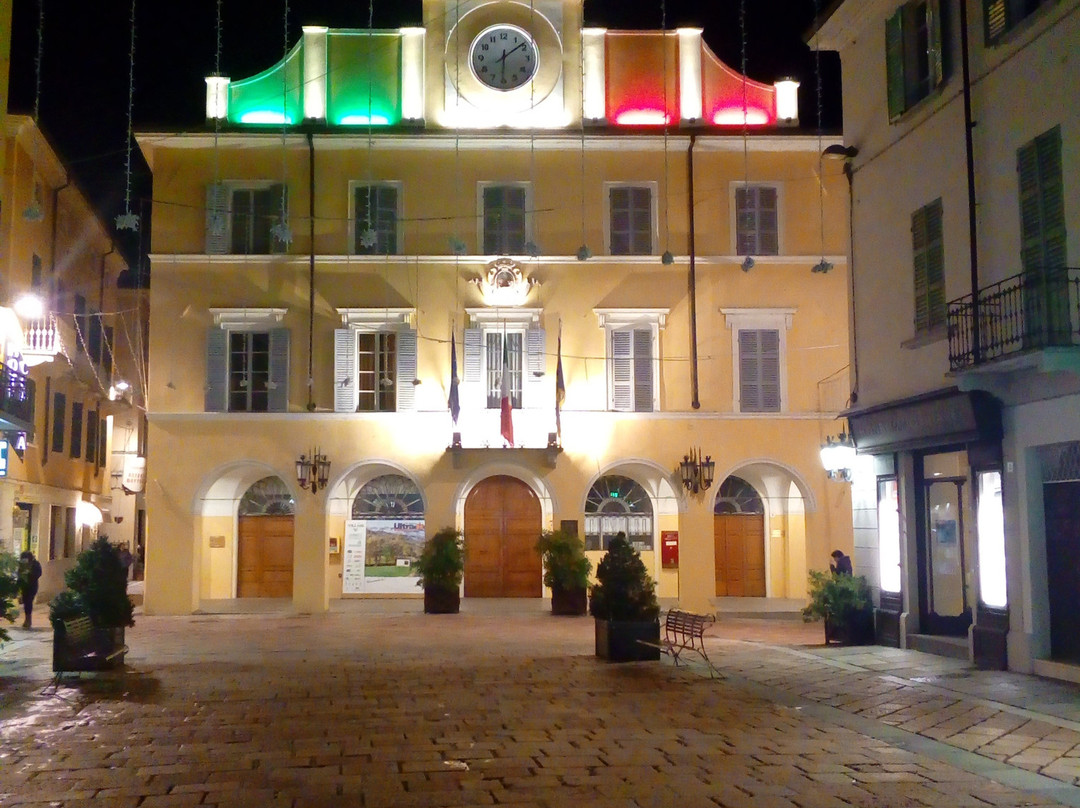 Piazza Libertà景点图片