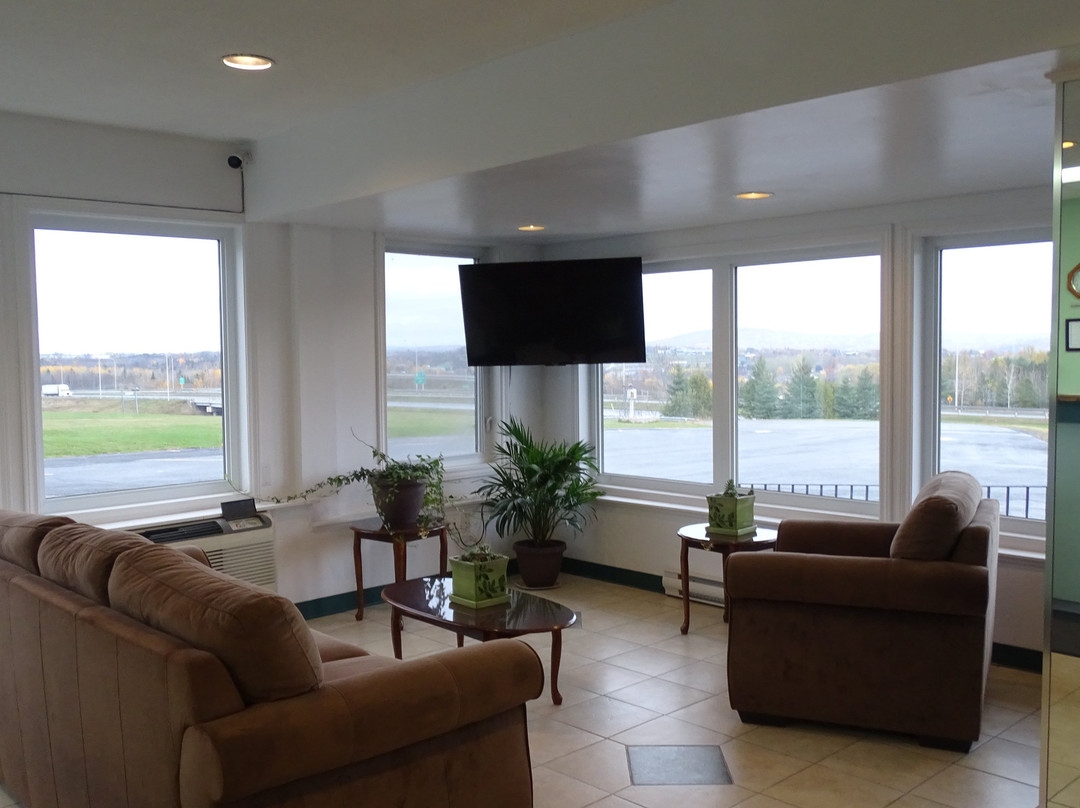 Howard Johnson by Wyndham Woodstock NB主图