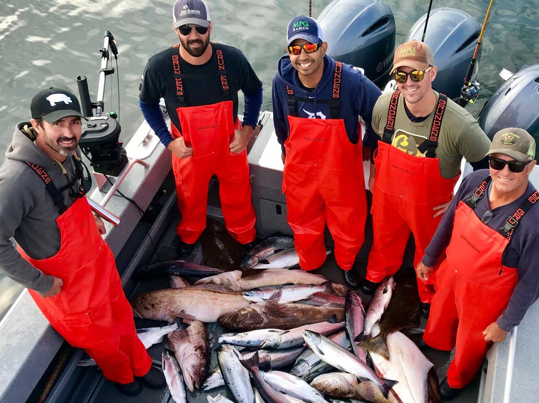 SouthEast Alaska Fishing Adventures景点图片