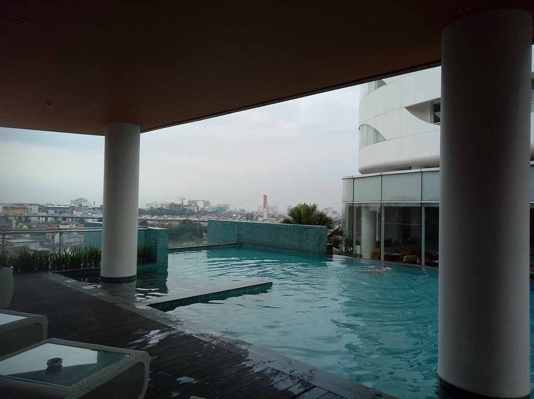 万隆森萨酒店主图