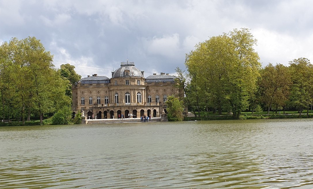 Seeschloss Monrepos景点图片
