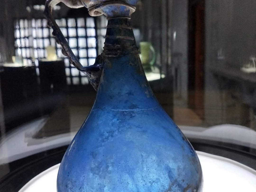 Glassware and Ceramic Museum of Iran景点图片