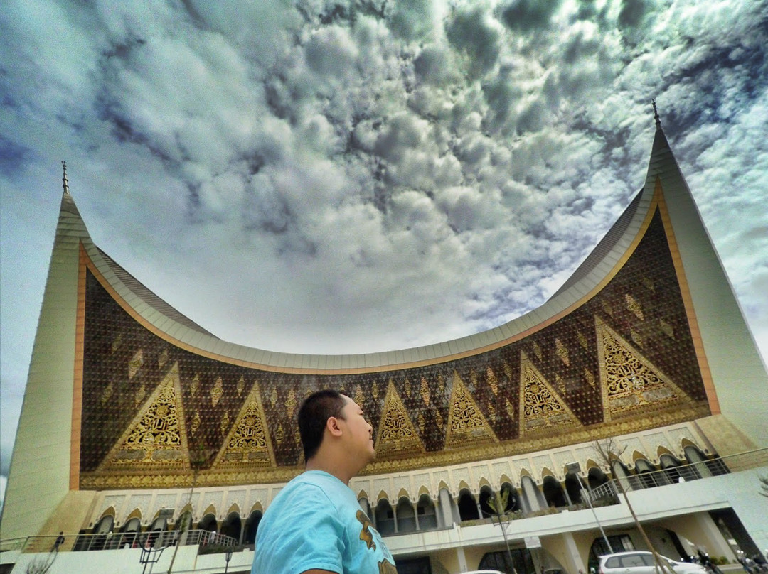Grand Mosque of West Sumatra景点图片