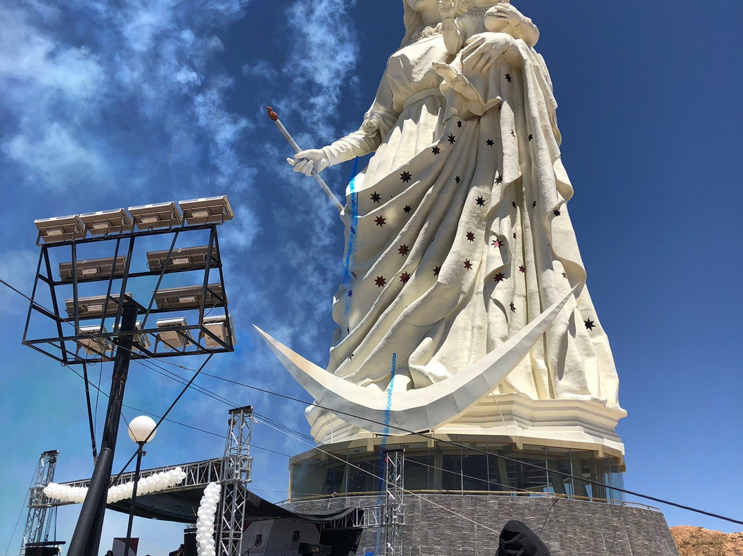 Monumento a la Virgen del Socavon景点图片