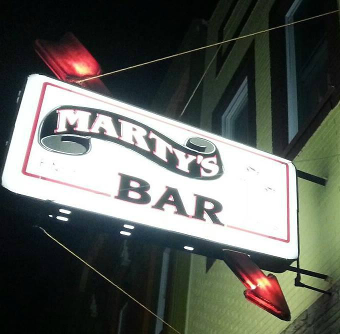 Marty's Bar景点图片