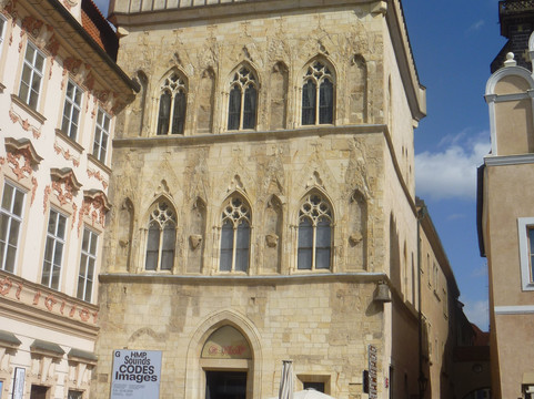 Stone Bell House-布拉格必去景点