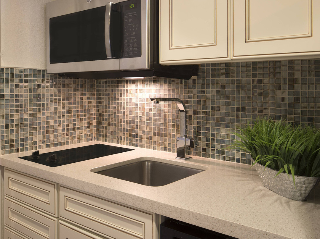 The Atlantic Suites on The Ave主图