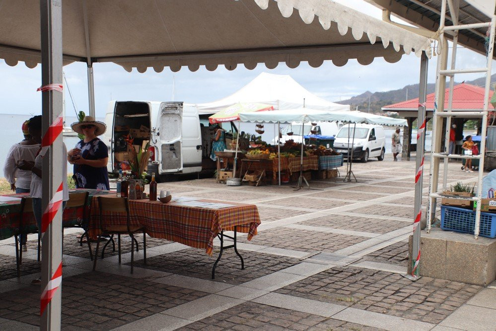 Marché de Saint-Pierre-sur-Dives-Saint-Pierre-sur-Dives必去景点