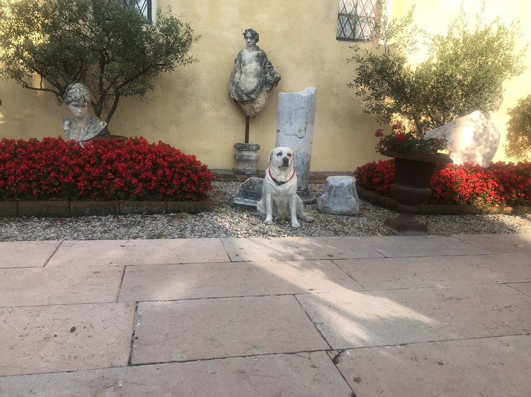 德尔瓜别墅酒店主图