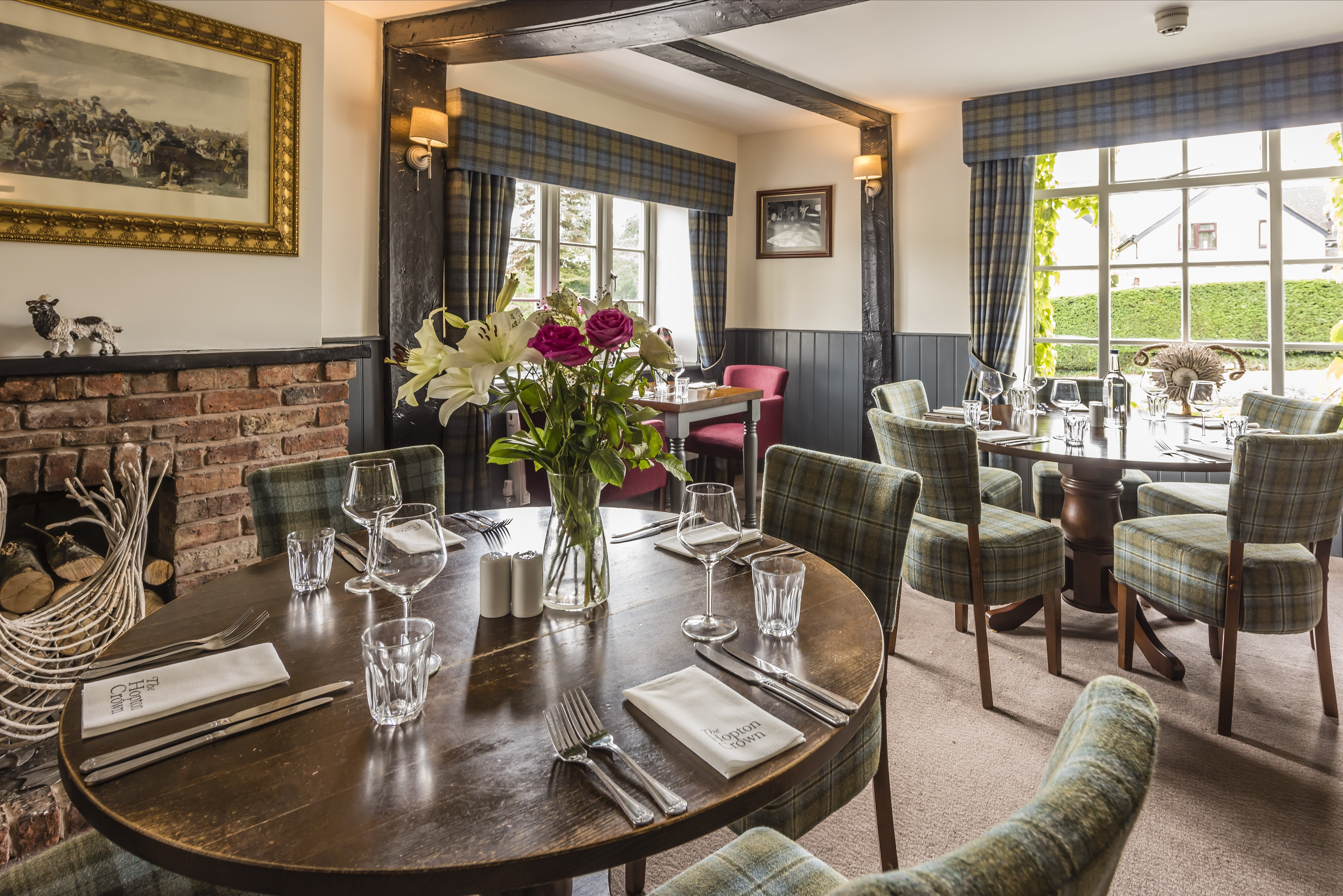 The Hopton Crown-官方