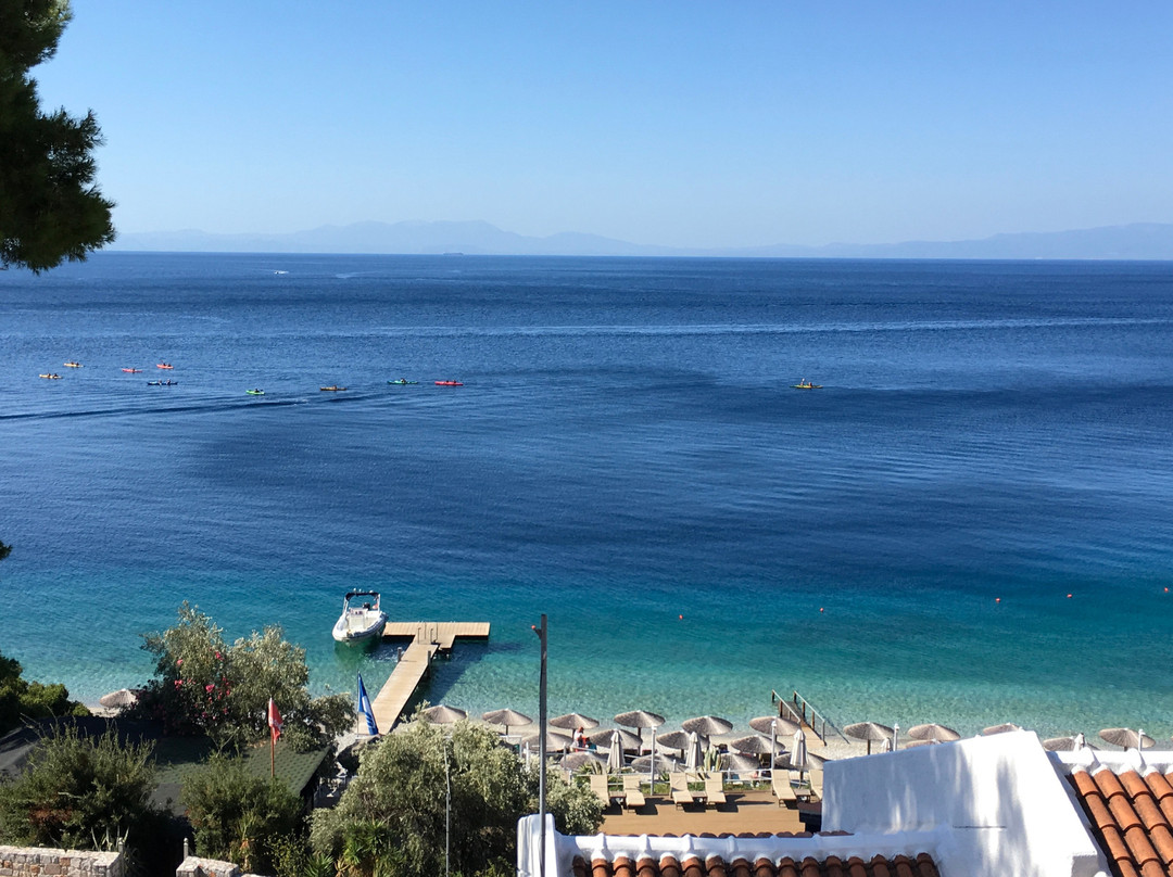 阿德里纳海滩酒店主图