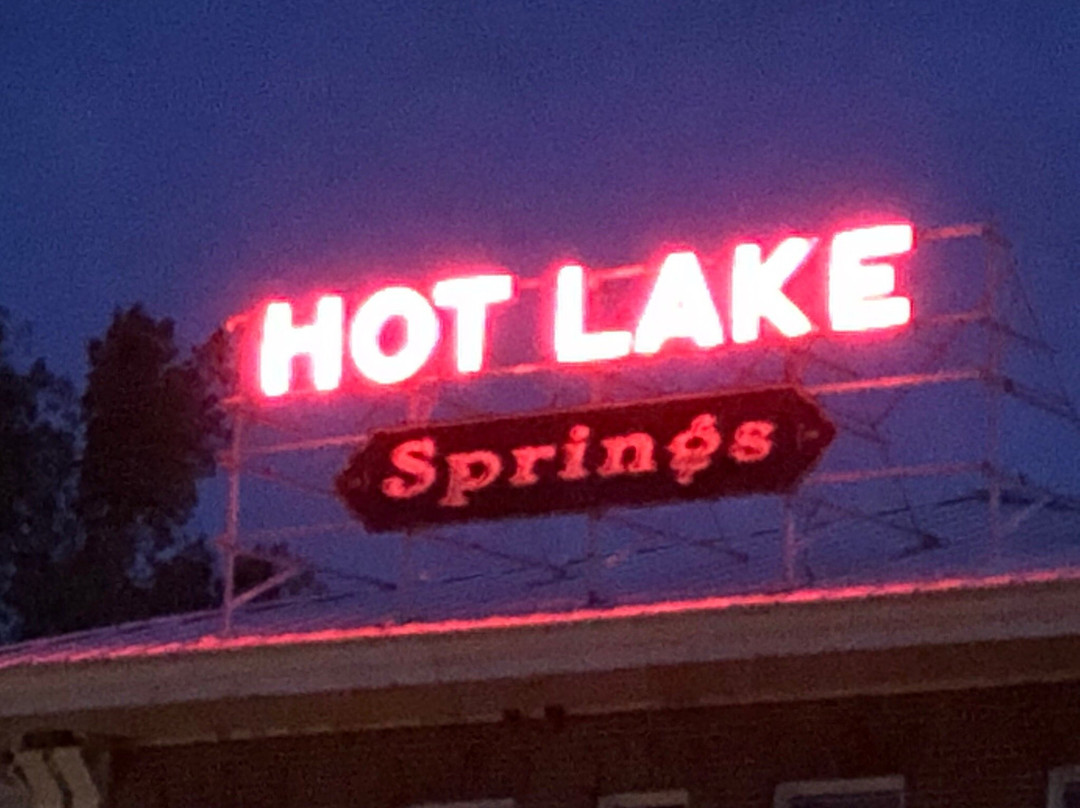 Hot Lake Springs景点图片