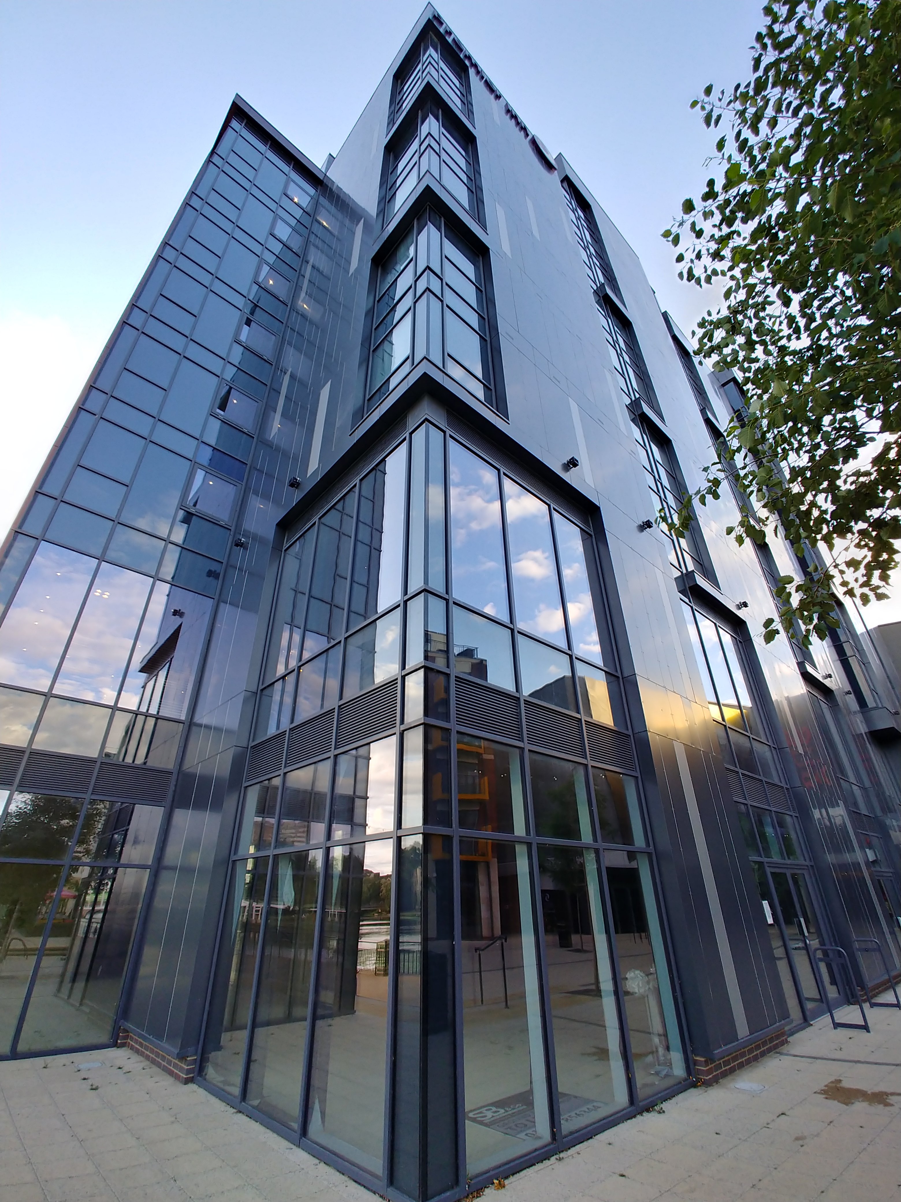 Premier Inn Bedford Town Centre (Riverside) hotel-浴室