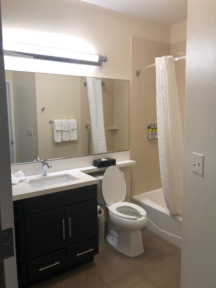 弗多斯塔购物中心Candlewood Suites-浴室