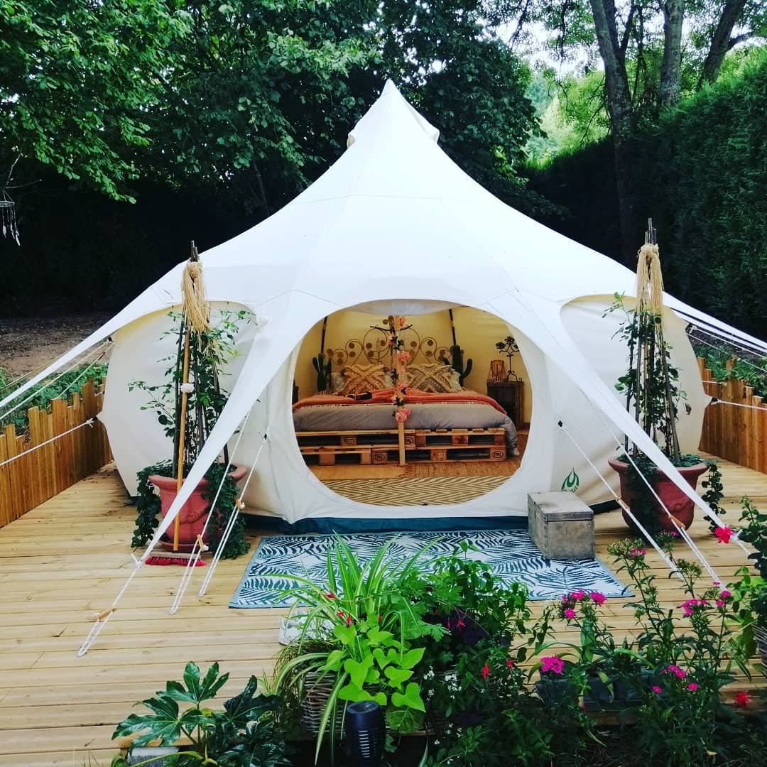 Chez Lila des Bois-官方